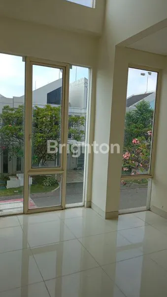 image RUMAH SIAP HUNI 2 LLANTAI DI GRAND PAKUWON DAERAH SURABAYA (1)