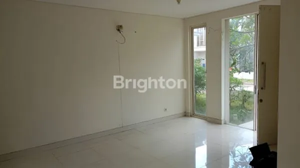 image RUMAH SIAP HUNI 2 LLANTAI DI GRAND PAKUWON DAERAH SURABAYA (4)