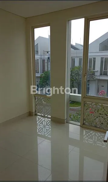 image RUMAH SIAP HUNI 2 LLANTAI DI GRAND PAKUWON DAERAH SURABAYA (6)