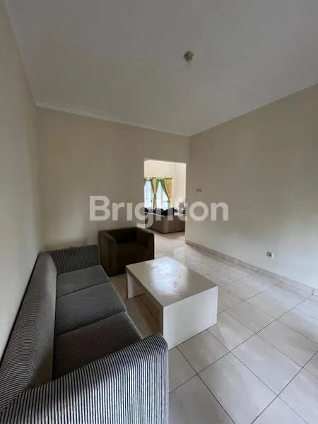image RUMAH MEWAH LUAS SEMI FURNISHED DI CLUSTER FAVORIT KOTA WISATA CIBUBUR, BOGOR (3)