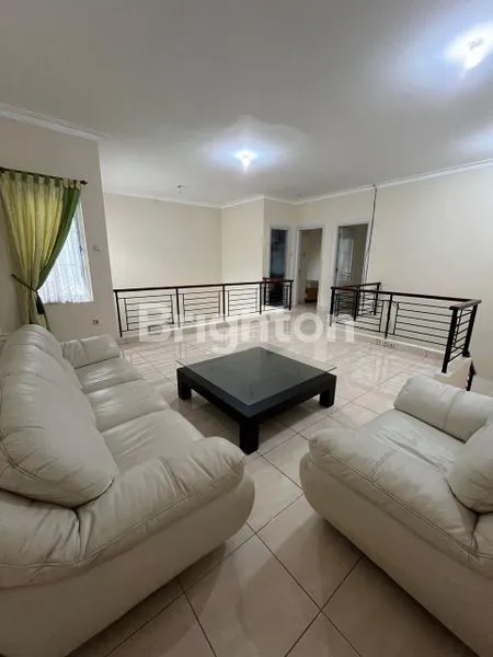 image RUMAH MEWAH LUAS SEMI FURNISHED DI CLUSTER FAVORIT KOTA WISATA CIBUBUR, BOGOR (6)