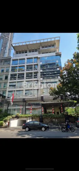 LANTAI DASAR GEDUNG DI DEKAT BUNDERAN HI JAKARTA PUSAT