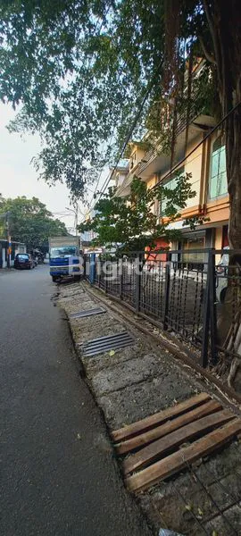 image RUKO DISEWAKAN DI JL. SULTAN ISKANDAR MUDA, KEBAYORAN LAMA  ,JAKARTA SELATAN (5)