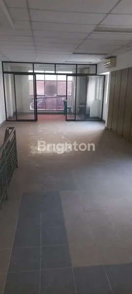 image RUKO DISEWAKAN DI JL. SULTAN ISKANDAR MUDA, KEBAYORAN LAMA  ,JAKARTA SELATAN (6)