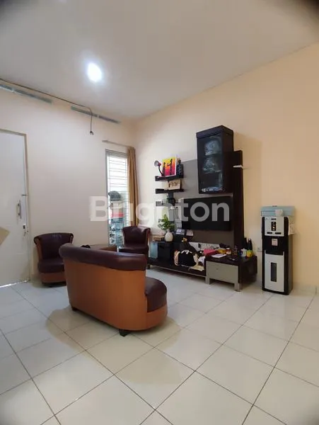 image RUMAH MEWAH DEKAT EXIT TOL GAYAMSARI (2)