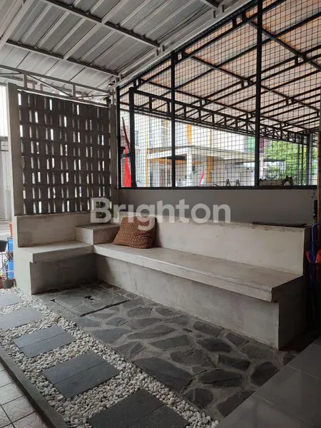 image RUMAH MEWAH DEKAT EXIT TOL GAYAMSARI (3)