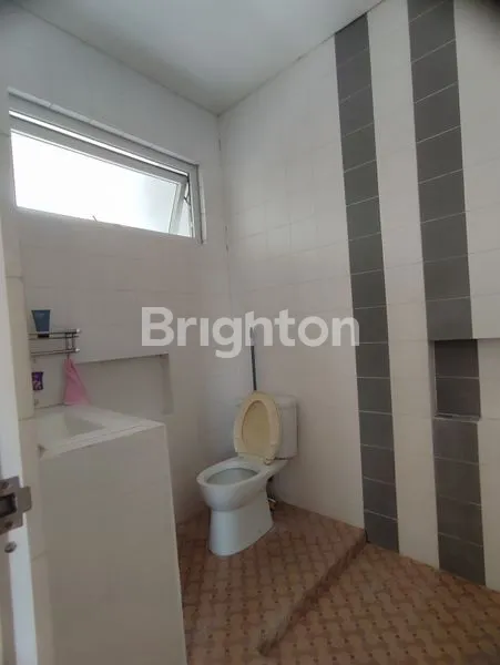 image RUMAH MEWAH DEKAT EXIT TOL GAYAMSARI (8)