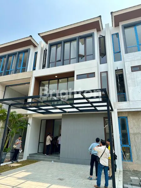 RUMAH PANTAI MUTIARA PLUIT BREZZA RUMAH BARU 3 LANTAI