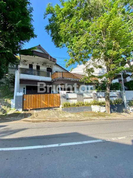 RUMAH 2 LANTAI SEMERU