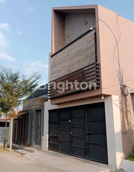 image RUMAH 2 LANTAI SOLO BARU (1)