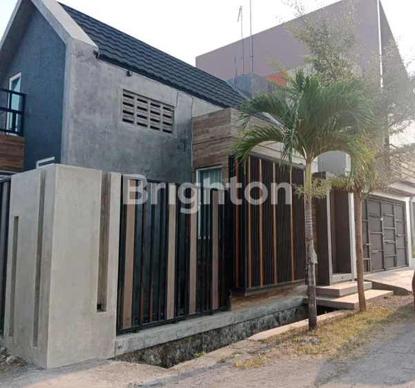 image RUMAH 2 LANTAI SOLO BARU (2)