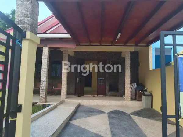 image RUMAH SATU SETENGAH LANTAI DI PERUMAHAN ELIT SUKAJADI (1)