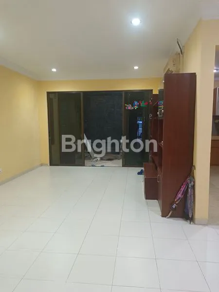 image RUMAH SATU SETENGAH LANTAI DI PERUMAHAN ELIT SUKAJADI (2)