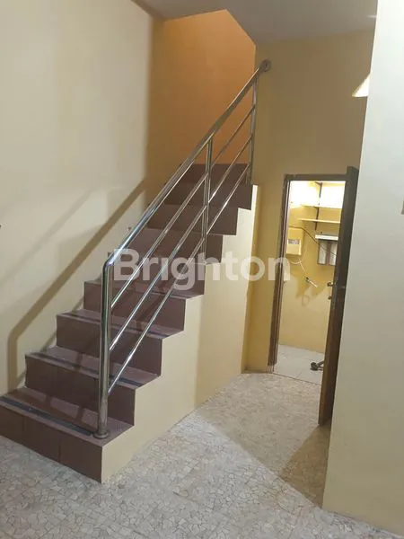 image RUMAH SATU SETENGAH LANTAI DI PERUMAHAN ELIT SUKAJADI (7)