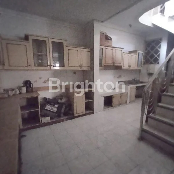 image RUMAH SIMPANG DARMO PERMAI SELATAN (5)