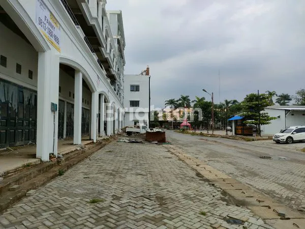 image RUKO GANDENG, 3 LANTAI (KOSONG), DI PERCUT SEI TUAN, DELI SERDANG. (3)