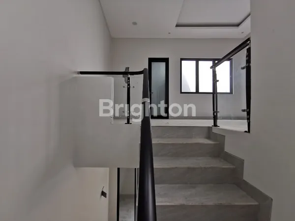 image RUMAH BARU GRESS DIAN ISTANA MOCCA VERBANA (2)