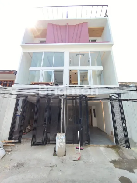 image RUMAH BARU MUARA KARANG PLUIT 6 KAMAR TIDUR SEMI FURNISH ESTETIK  (2)