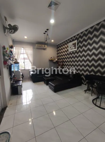 image RUMAH TAMAN PALEM LESTARI 2,5 LANTAI ( 2 RUMAH JADI 1) CENGKARENG JAKARTA BARAT (4)