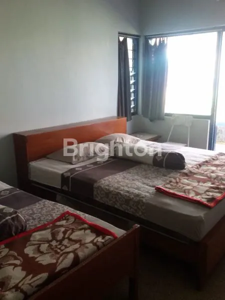 image DIJUAL RUMAH BESAR DI BATU, FASILITAS KOLAM RENANG (3)