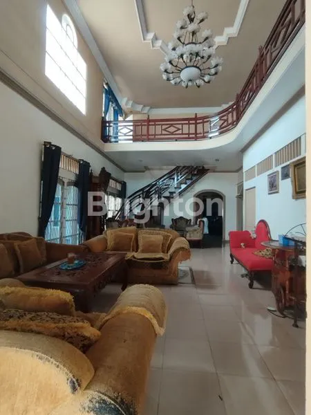 image RUMAH 2 LT, TANAH LUAS LOKASI STRATEGIS PINGGIR JALAN RAYA BUDI UTOMO PONTIANAK UTARA (3)