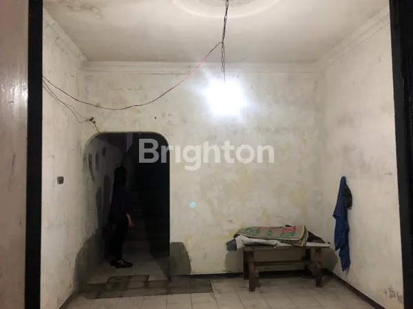 image RUMAH LAMA LUAS PUSAT KOTA BISA BUAT USAHA DAN BISNIS DI NOL JALAN RAYA (3)