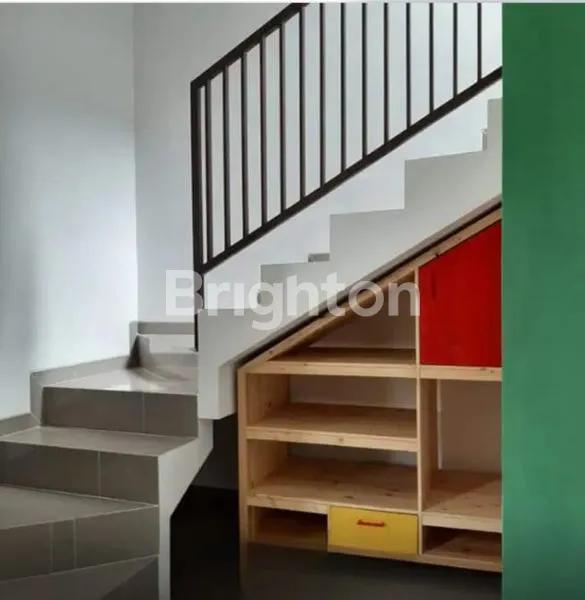 image RUMAH 2 LANTAI FULL FURNISHED DI CLUSTER DEKAT UM TUNGGULWULUNG KOTA MALANG (3)