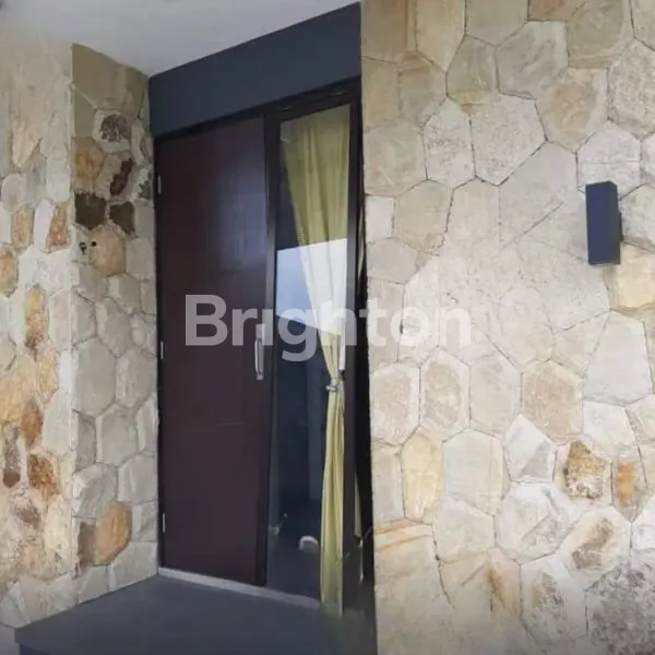 image RUMAH 2 LANTAI FULL FURNISHED DI CLUSTER DEKAT UM TUNGGULWULUNG KOTA MALANG (1)