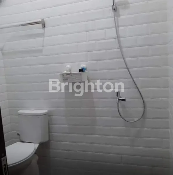 image RUMAH 2 LANTAI FULL FURNISHED DI CLUSTER DEKAT UM TUNGGULWULUNG KOTA MALANG (4)