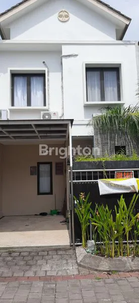 image RUMAH 2 LANTAI SUASANA AMAN DAN TENANG DI JIMBARAN (2)