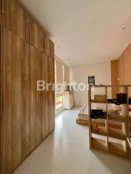 image RUMAH MEWAH 2 LANTAI PERMATA JINGGA STRATEGIS DEKAT SUHAT,DAN KAMPUS2 TERNAMA MALANG (8)