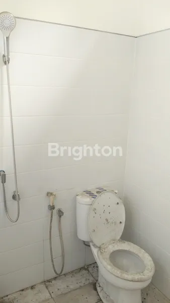 image RUKO GANDENG 2 1/2 LANTAI PINGGIR JALAN SAMARINDA SEBRANG (2)