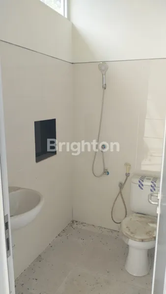 image RUKO GANDENG 2 1/2 LANTAI PINGGIR JALAN SAMARINDA SEBRANG (4)